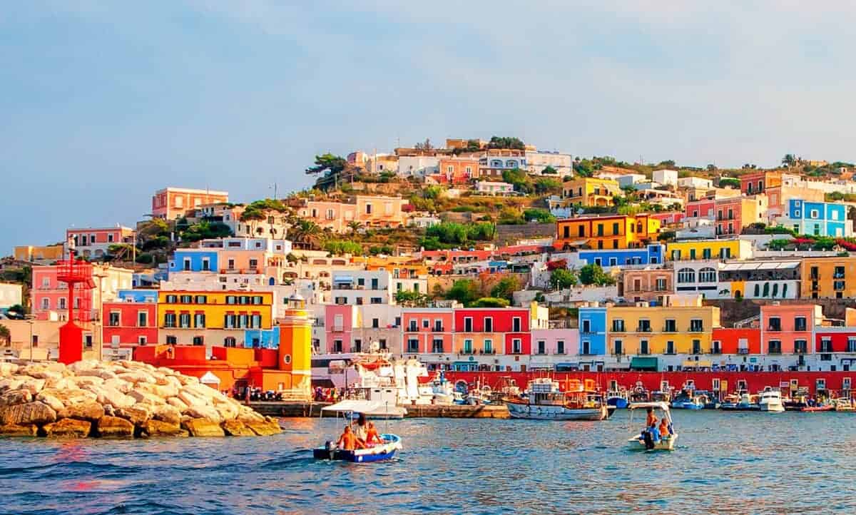 Ponza: Cosa vedere, Cosa Fare e Come si arriva